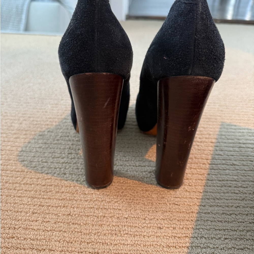 B Brian Atwood Suede Platform Heels - Picture 2 of 9